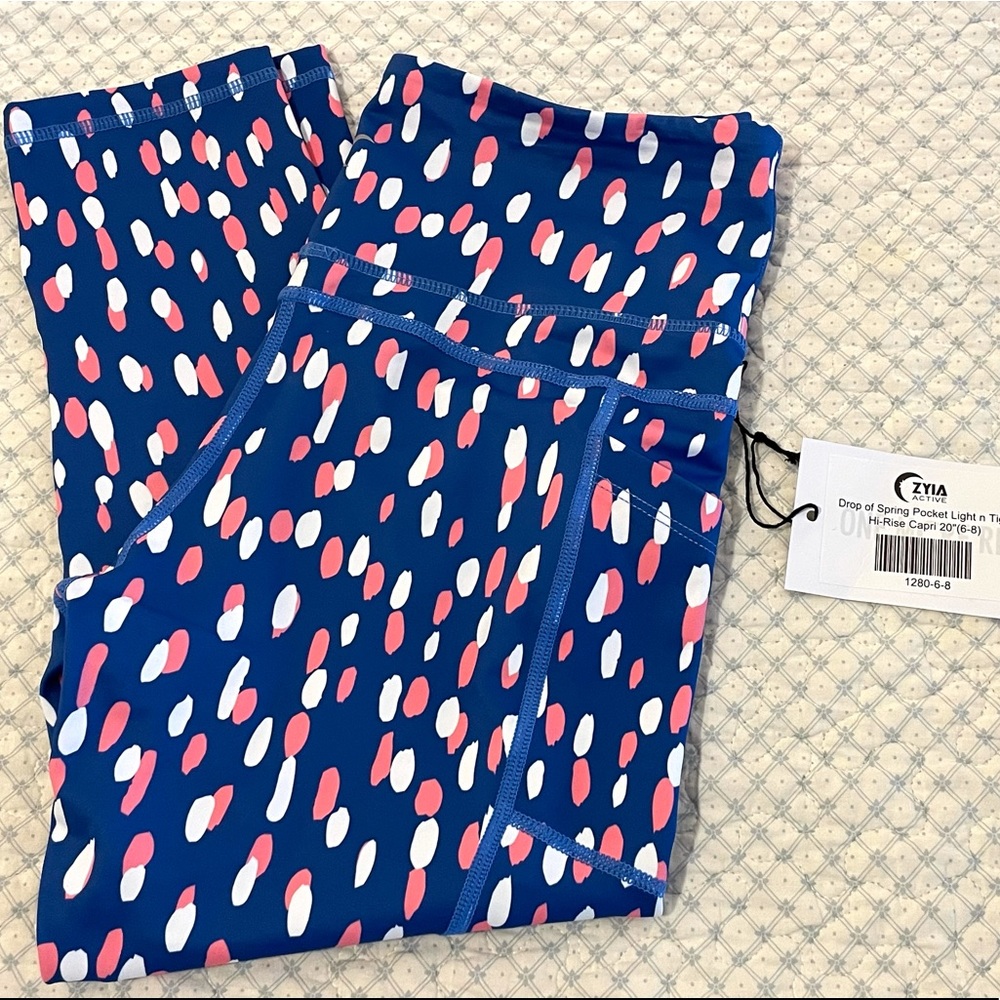 Zyia Drop of Spring light and tight capris 6-8